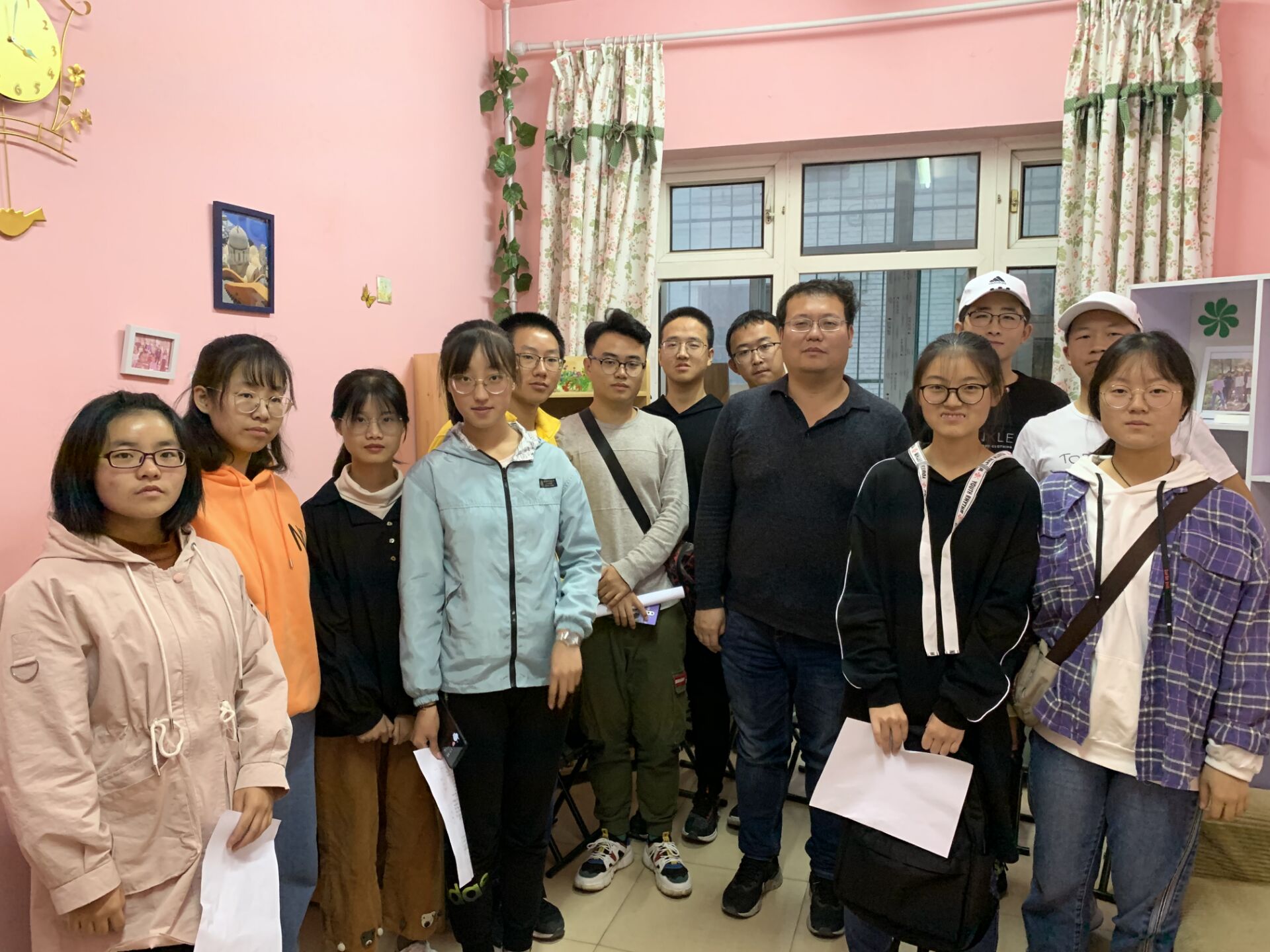 王彦博博士做客大数据学院博士下午茶活动